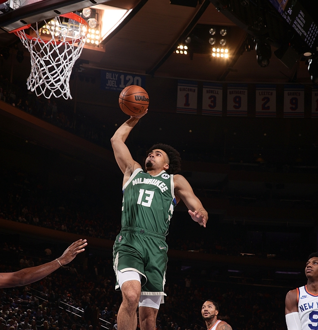 包含塞维利亚迎NBA总决赛关键赛，国际比赛日豪取连胜，悬念犹存，阵容厚度经受考验的词条