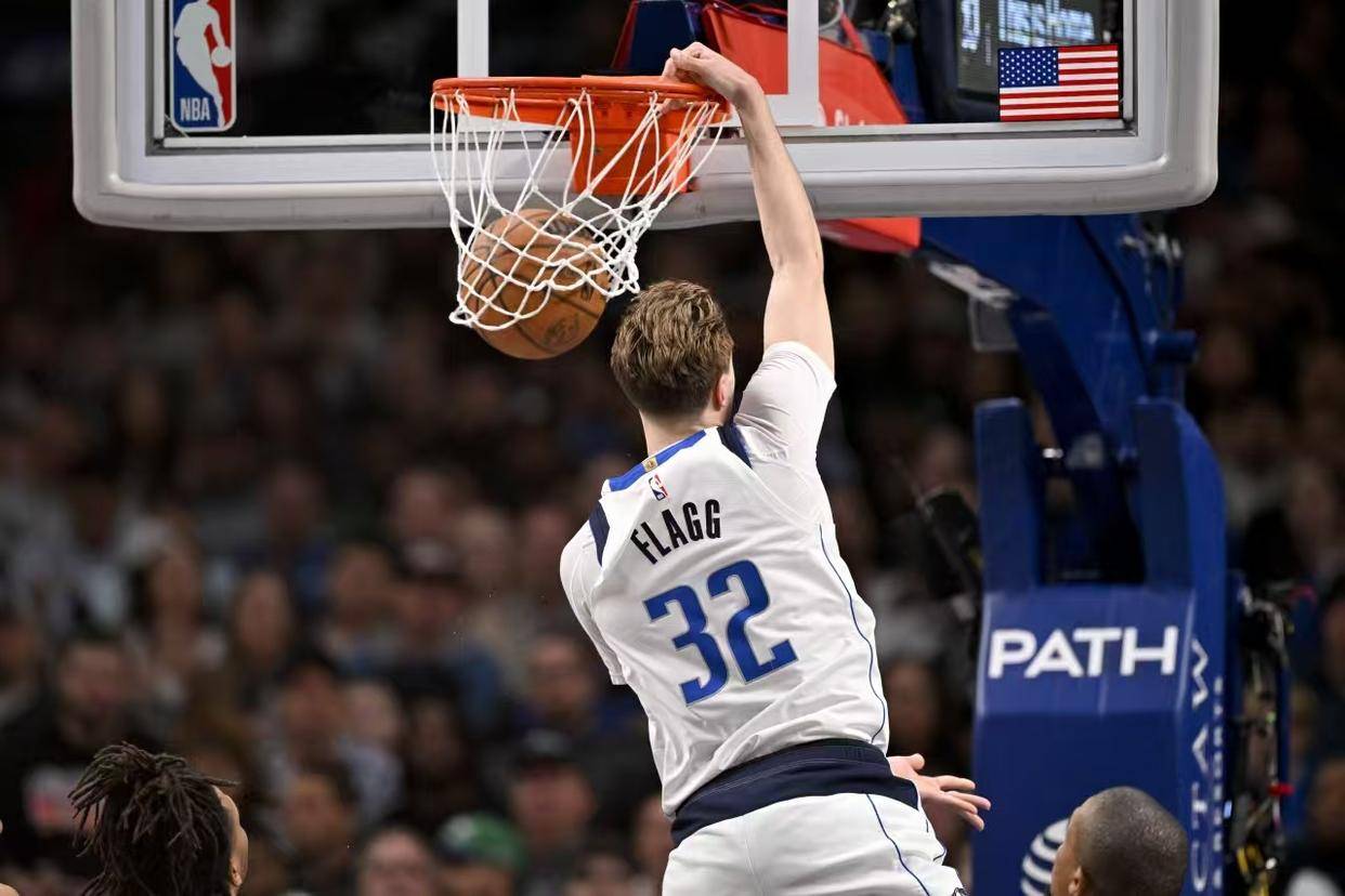 爱游戏正版平台-关于巴塞罗那清晨复出首秀塔图姆连续十场比赛得分超过夺冠，现场解说直呼：切尔西队长鼓劲备战意甲的信息